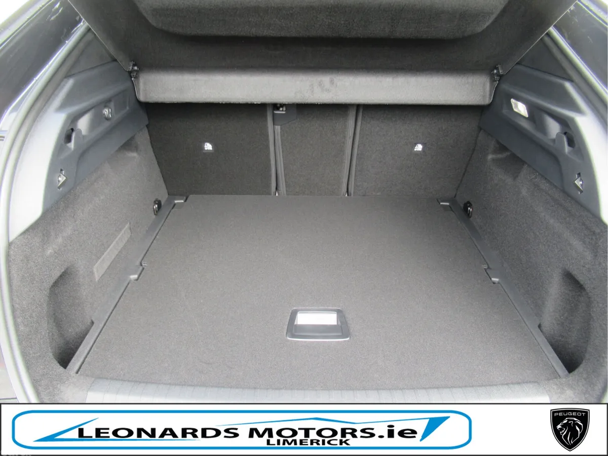 Peugeot 3008 SUV, Electric, 2026, Grey
