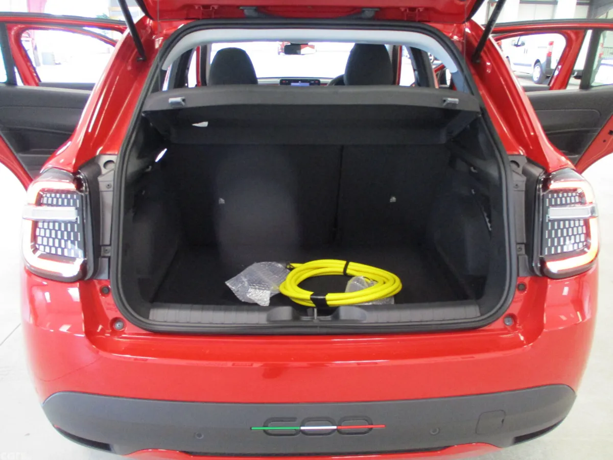 Fiat 600 SUV, Electric, 2026, Red