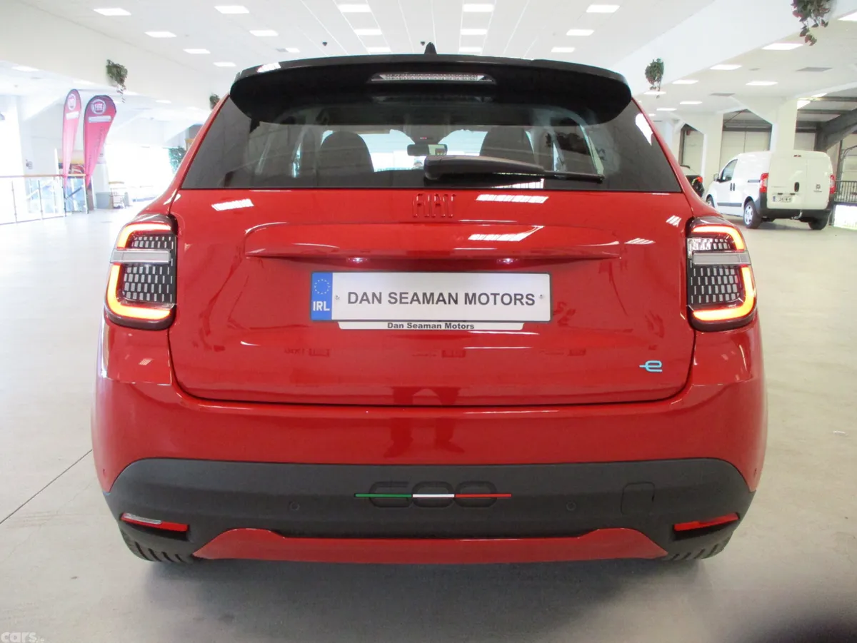 Fiat 600 SUV, Petrol Hybrid, 2026, Red