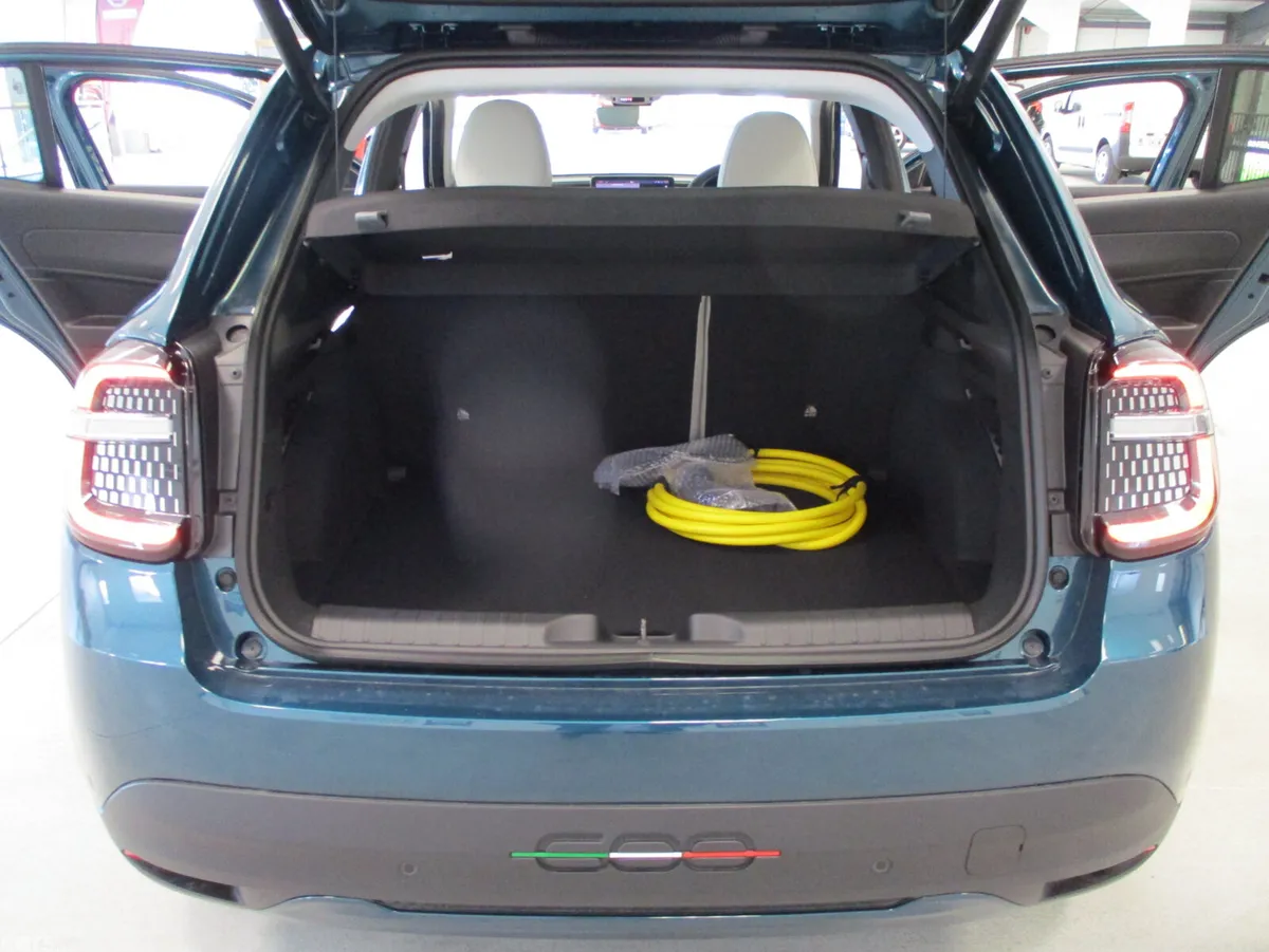 Fiat 600 SUV, Electric, 2026, Green