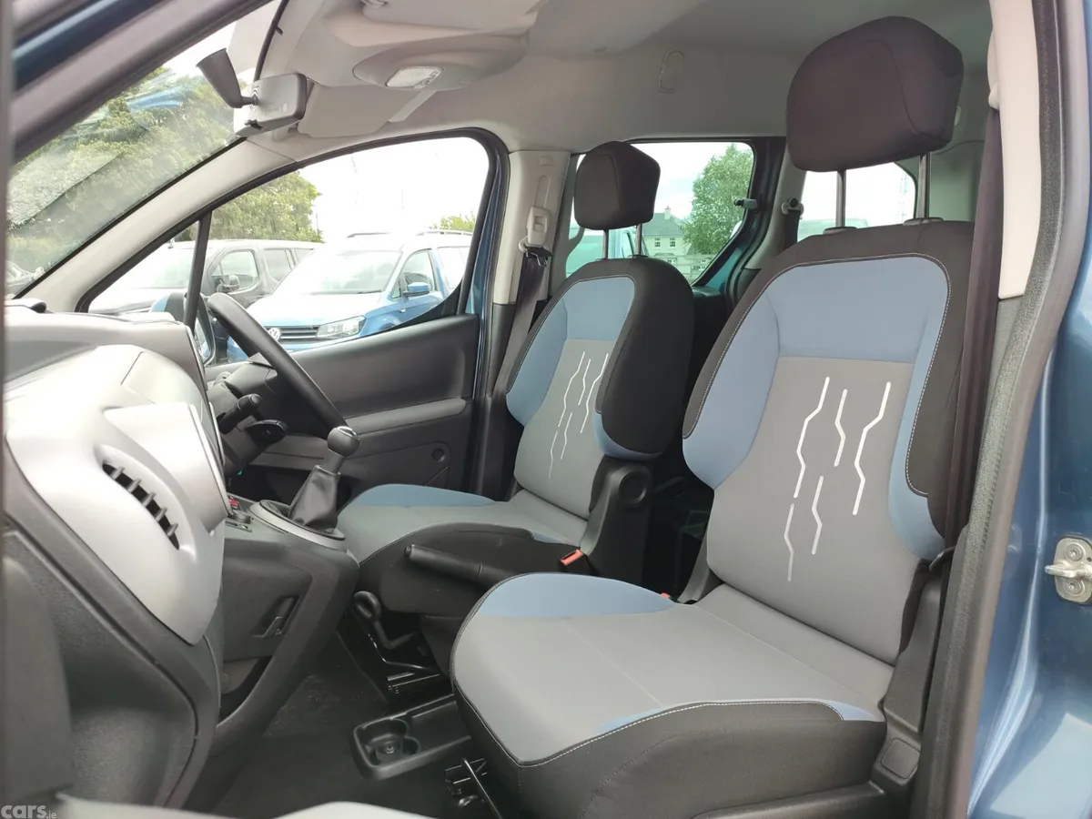 Peugeot Partner MPV, Diesel, 2017, Blue
