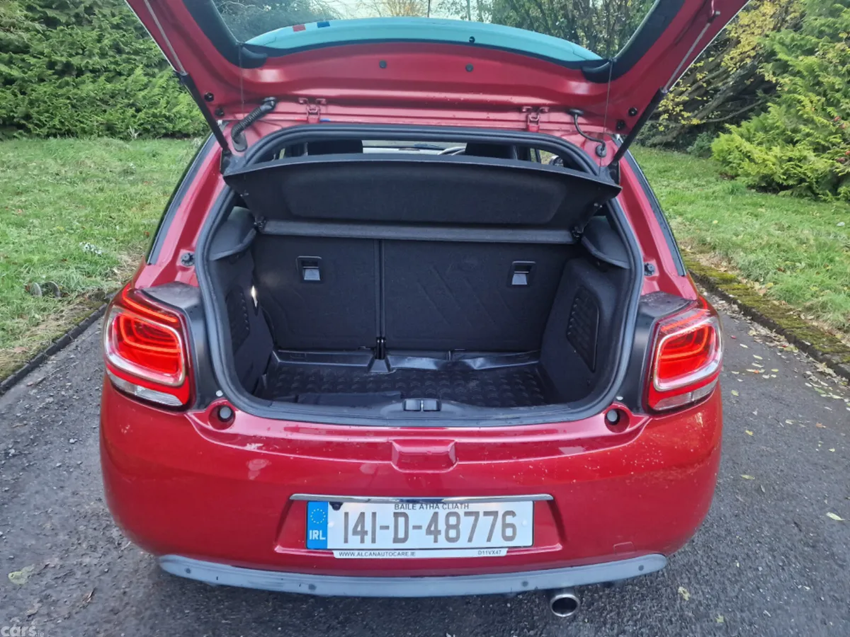 Citroen DS 3 Hatchback, Petrol, 2014, Red