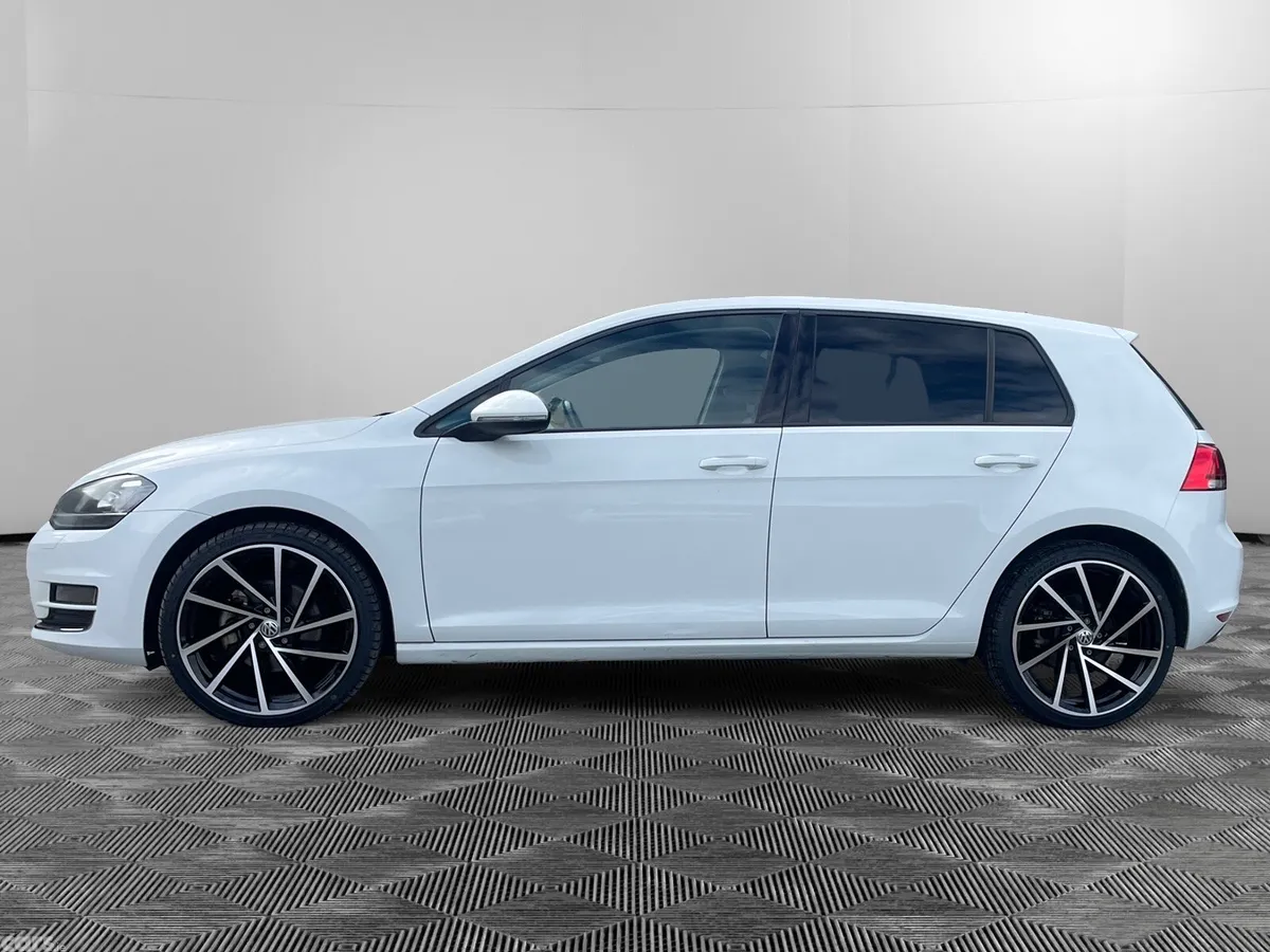 Volkswagen Golf Hatchback, Petrol, 2015, White