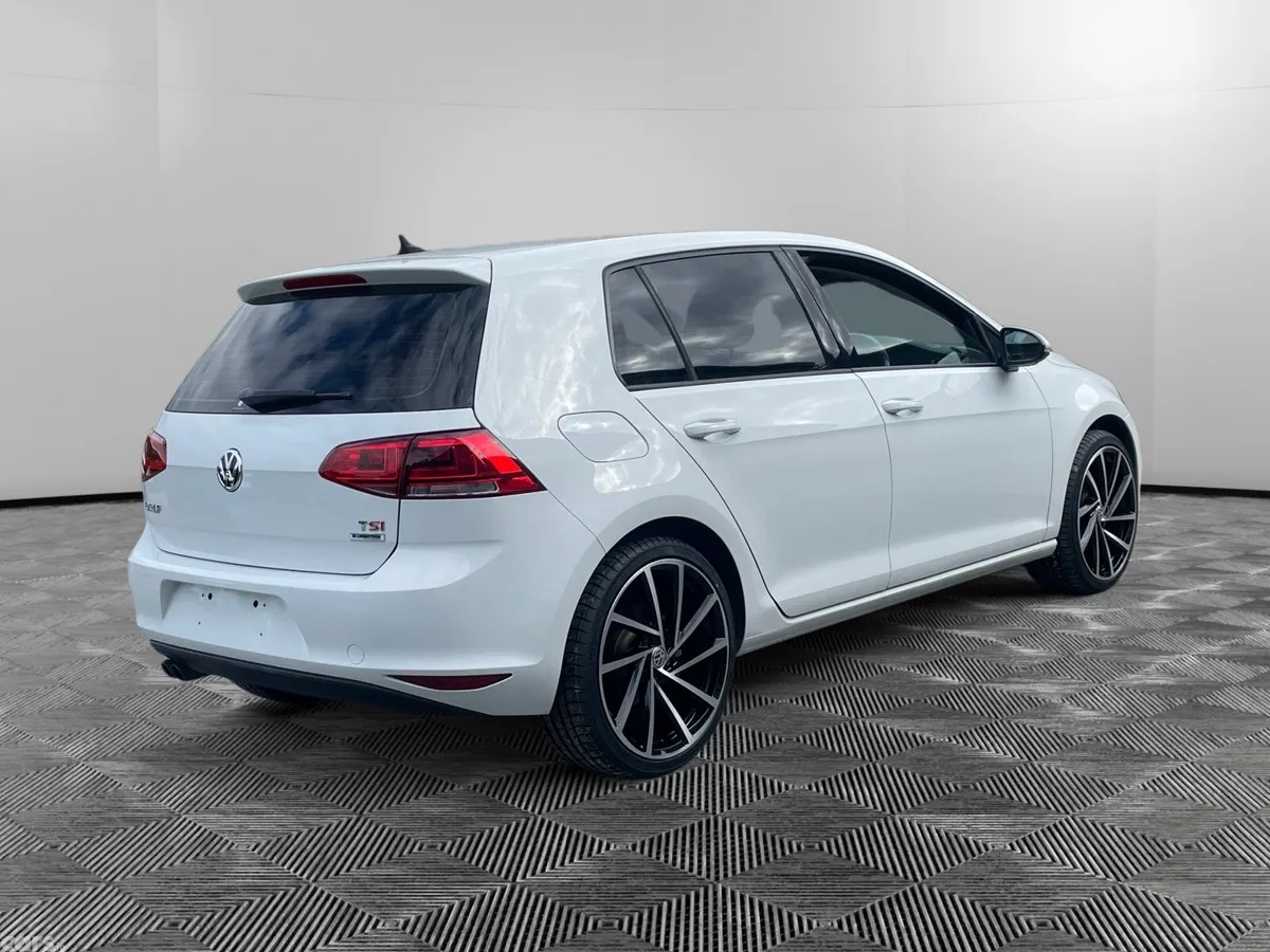Volkswagen Golf Hatchback, Petrol, 2015, White