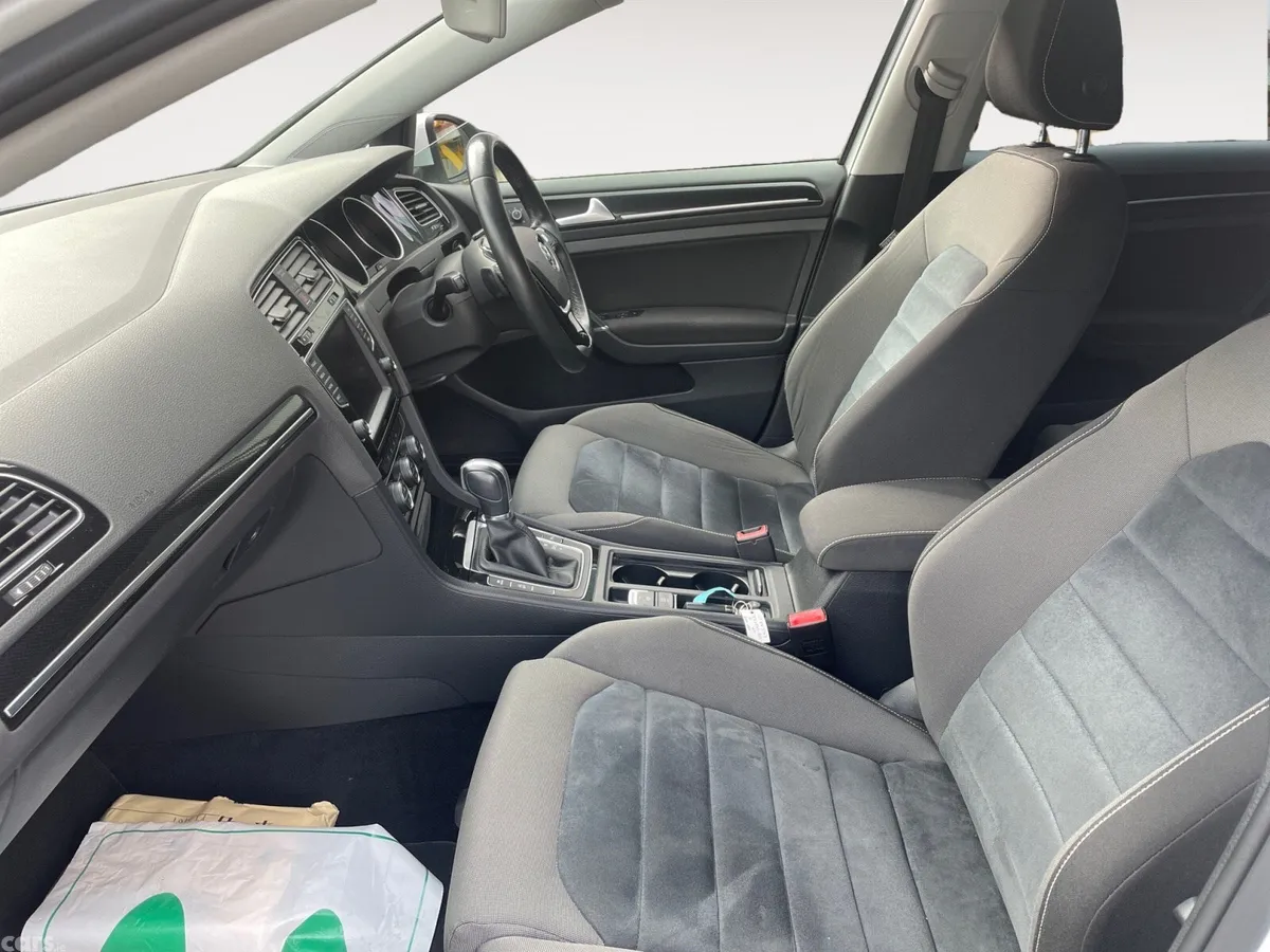 Volkswagen Golf Hatchback, Petrol, 2015, White