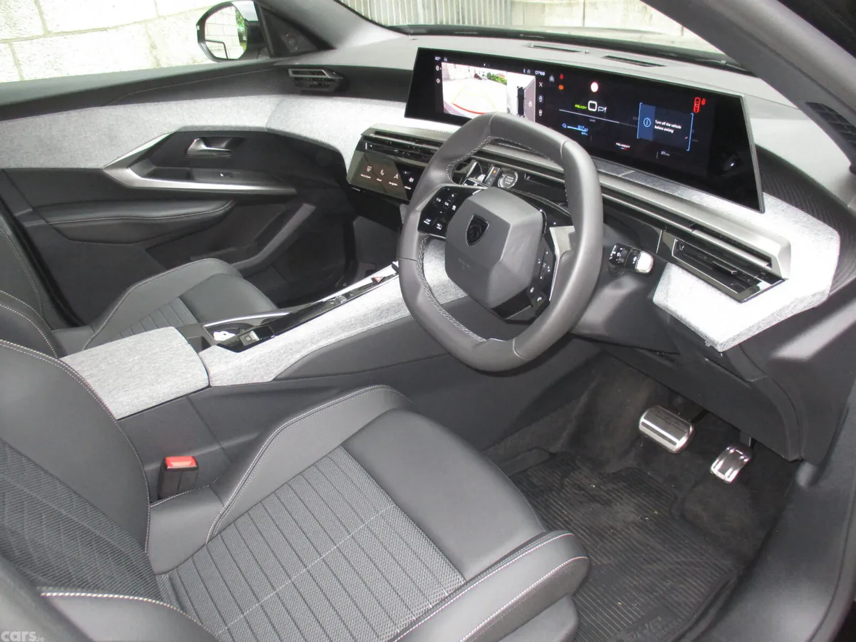 Peugeot 3008 SUV, Electric, 2026, Black