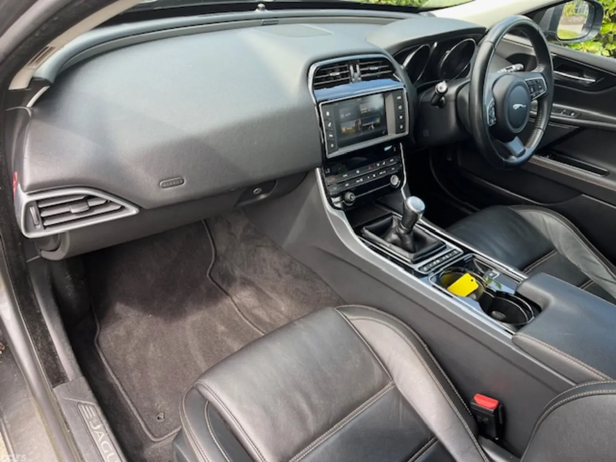 Jaguar XE Saloon, Diesel, 2016, Grey
