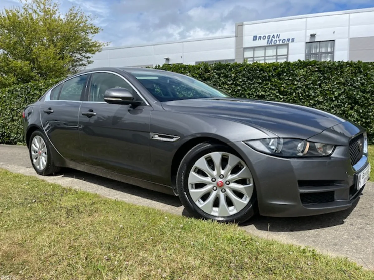 Jaguar XE Saloon, Diesel, 2016, Grey