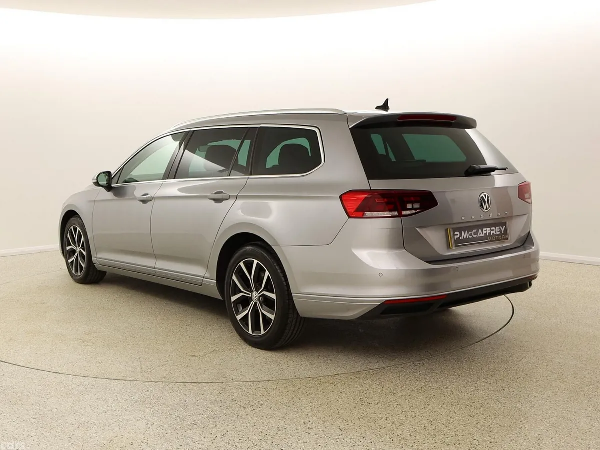 Volkswagen Passat Estate, Diesel, 2020, Silver