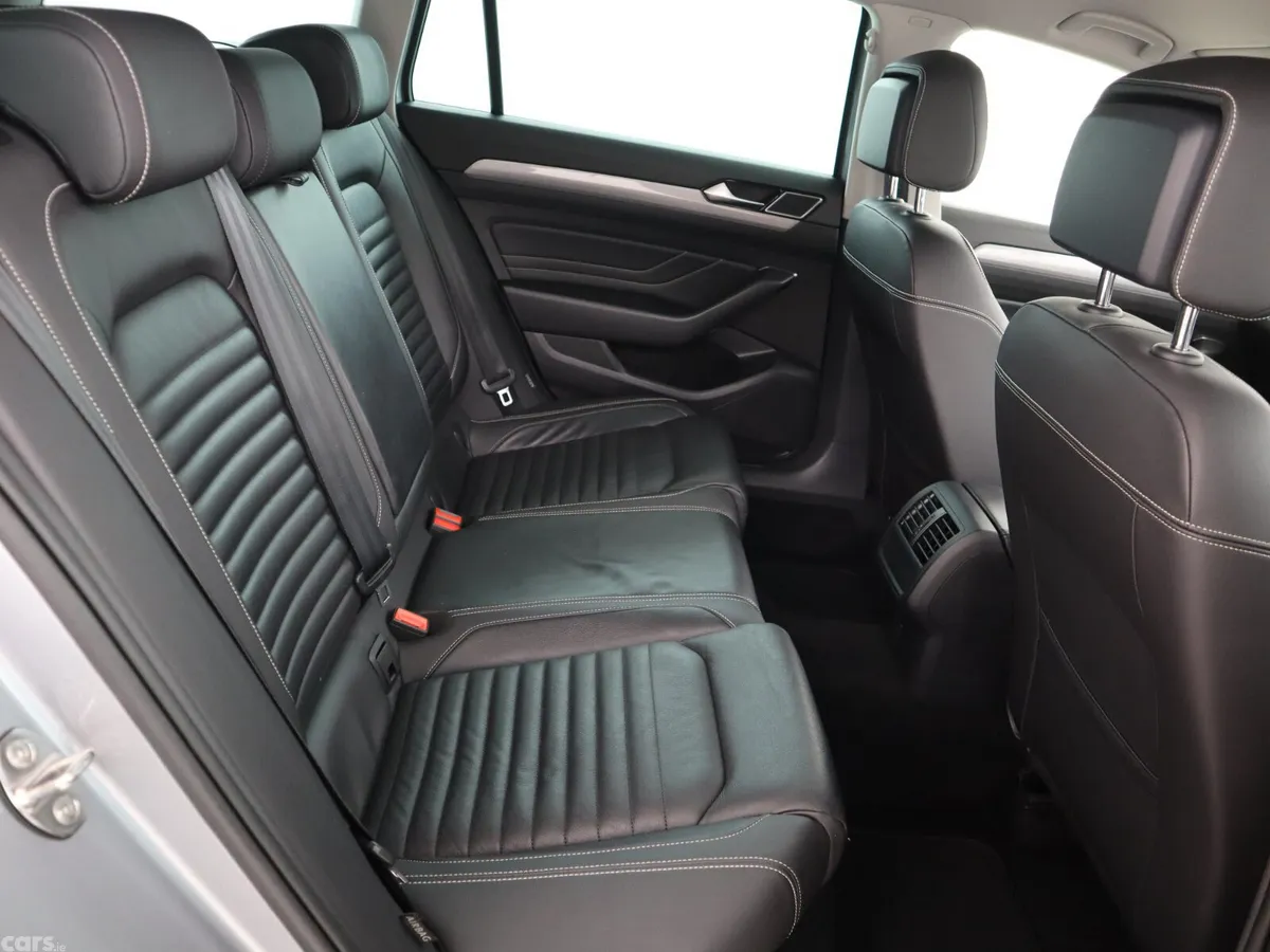 Volkswagen Passat Estate, Diesel, 2020, Silver