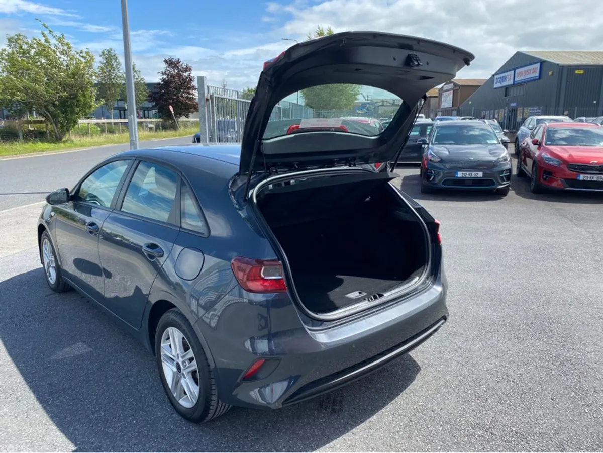 Kia Ceed Hatchback, Diesel, 2020, Grey