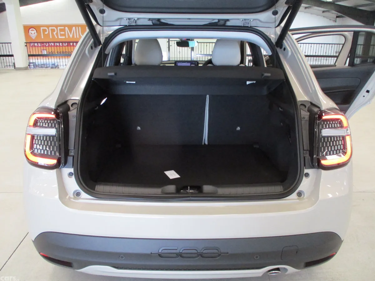 Fiat 600 SUV, Petrol Hybrid, 2026, Beige