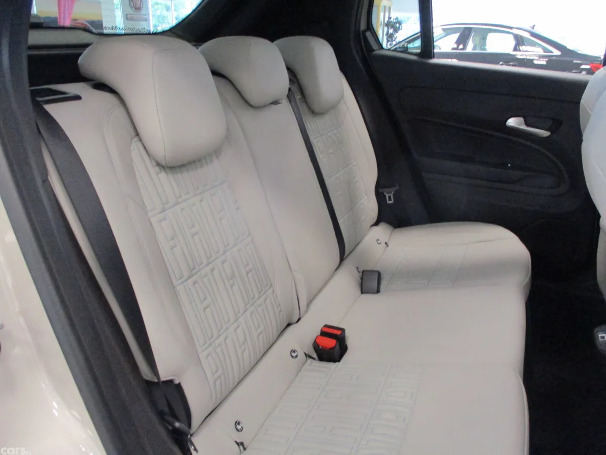 Fiat 600 SUV, Petrol Hybrid, 2026, Beige