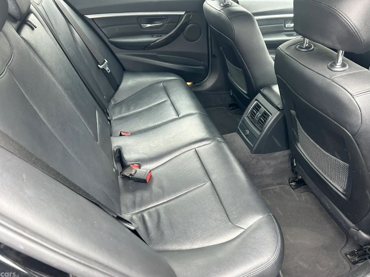 BMW 3-Series Saloon, Petrol Plug-in Hybrid, 2016, Black