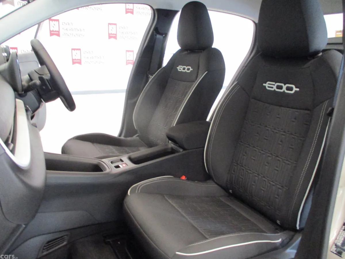 Fiat 600 SUV, Petrol Hybrid, 2026, Beige