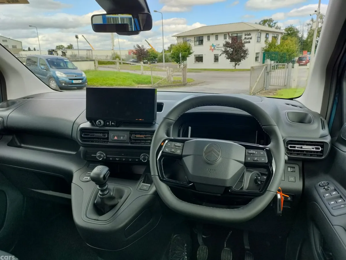 Citroen Berlingo Multispace MPV, Diesel, 2027, Blue