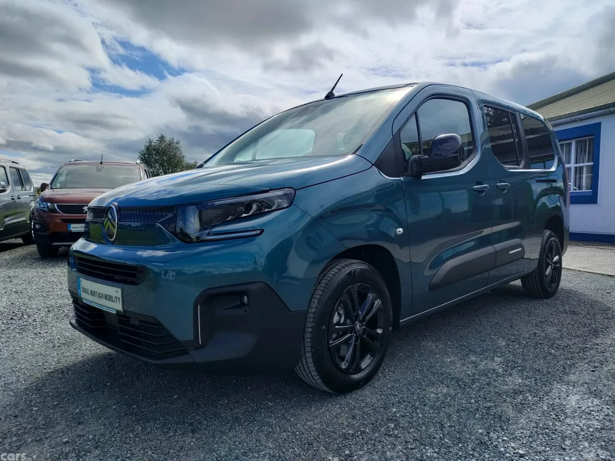 Citroen Berlingo Multispace MPV, Diesel, 2027, Blue