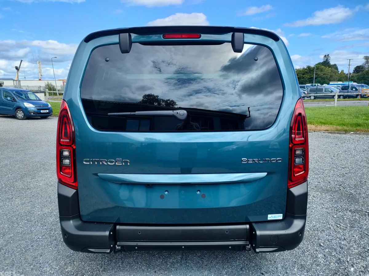 Citroen Berlingo Multispace MPV, Diesel, 2027, Blue