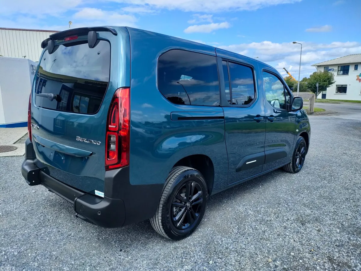 Citroen Berlingo Multispace MPV, Diesel, 2027, Blue