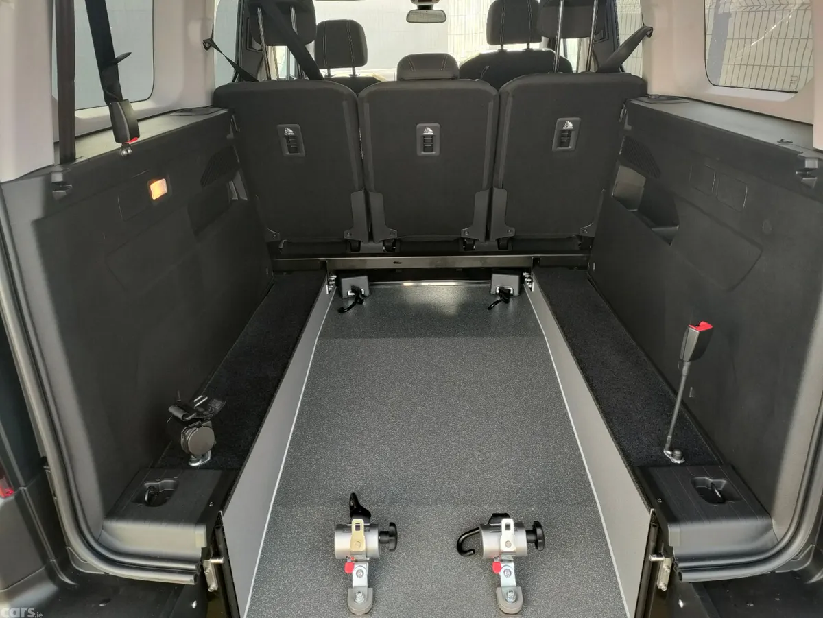 Citroen Berlingo Multispace MPV, Diesel, 2027, Black