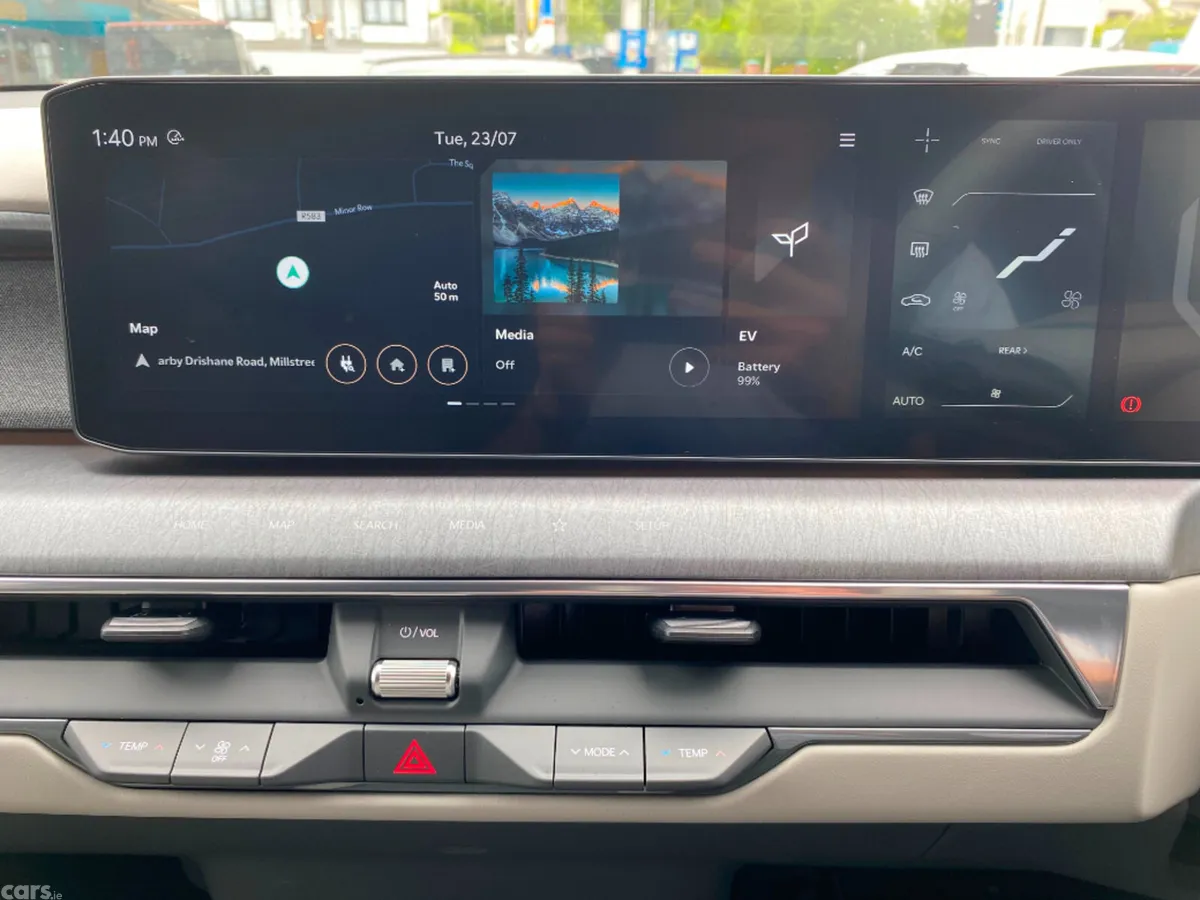Kia EV9 SUV, Electric, 2026, Grey