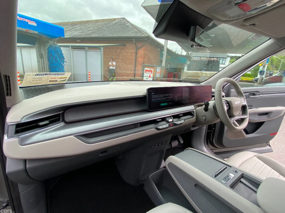 Kia EV9 SUV, Electric, 2026, Grey