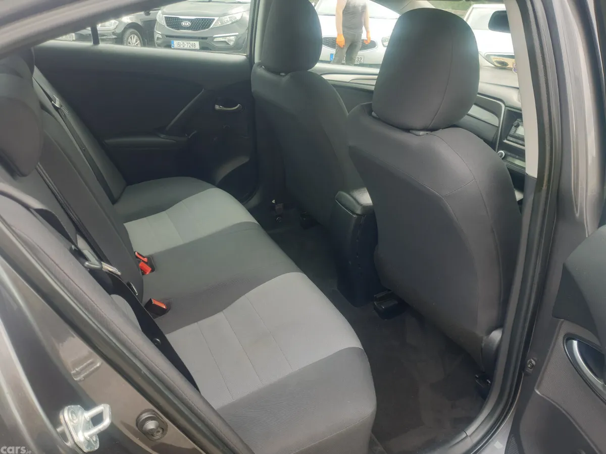 Toyota Avensis Saloon, Diesel, 2017, Grey