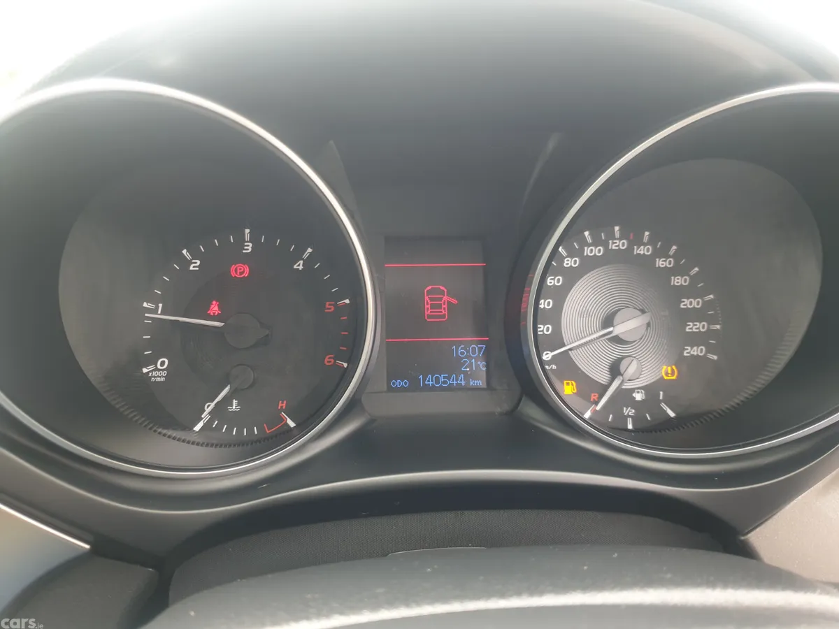 Toyota Avensis Saloon, Diesel, 2017, Grey