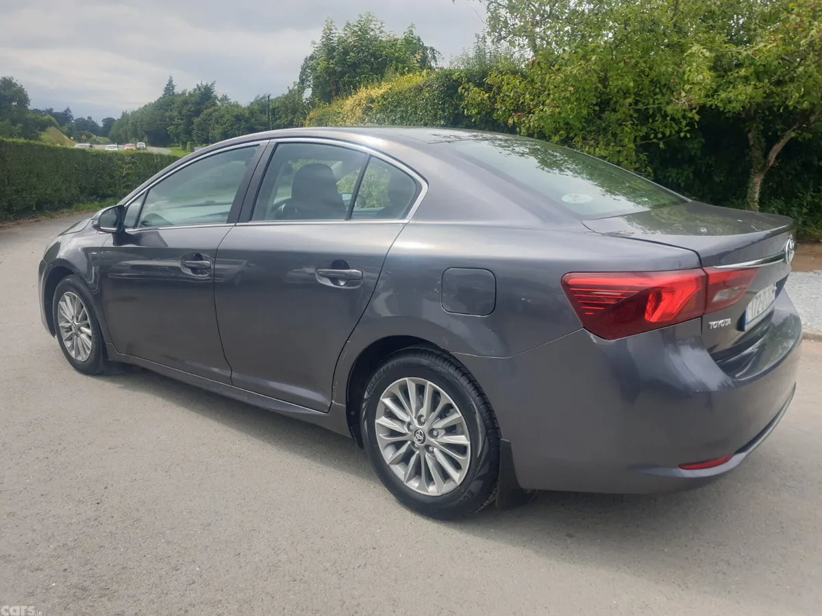 Toyota Avensis Saloon, Diesel, 2017, Grey