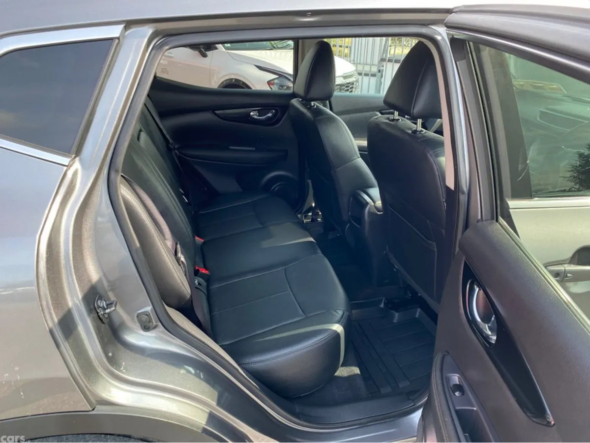 Nissan Qashqai MPV, Diesel, 2017, Grey