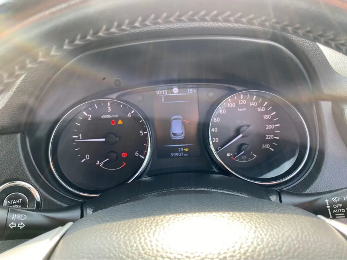 Nissan Qashqai MPV, Diesel, 2017, Grey