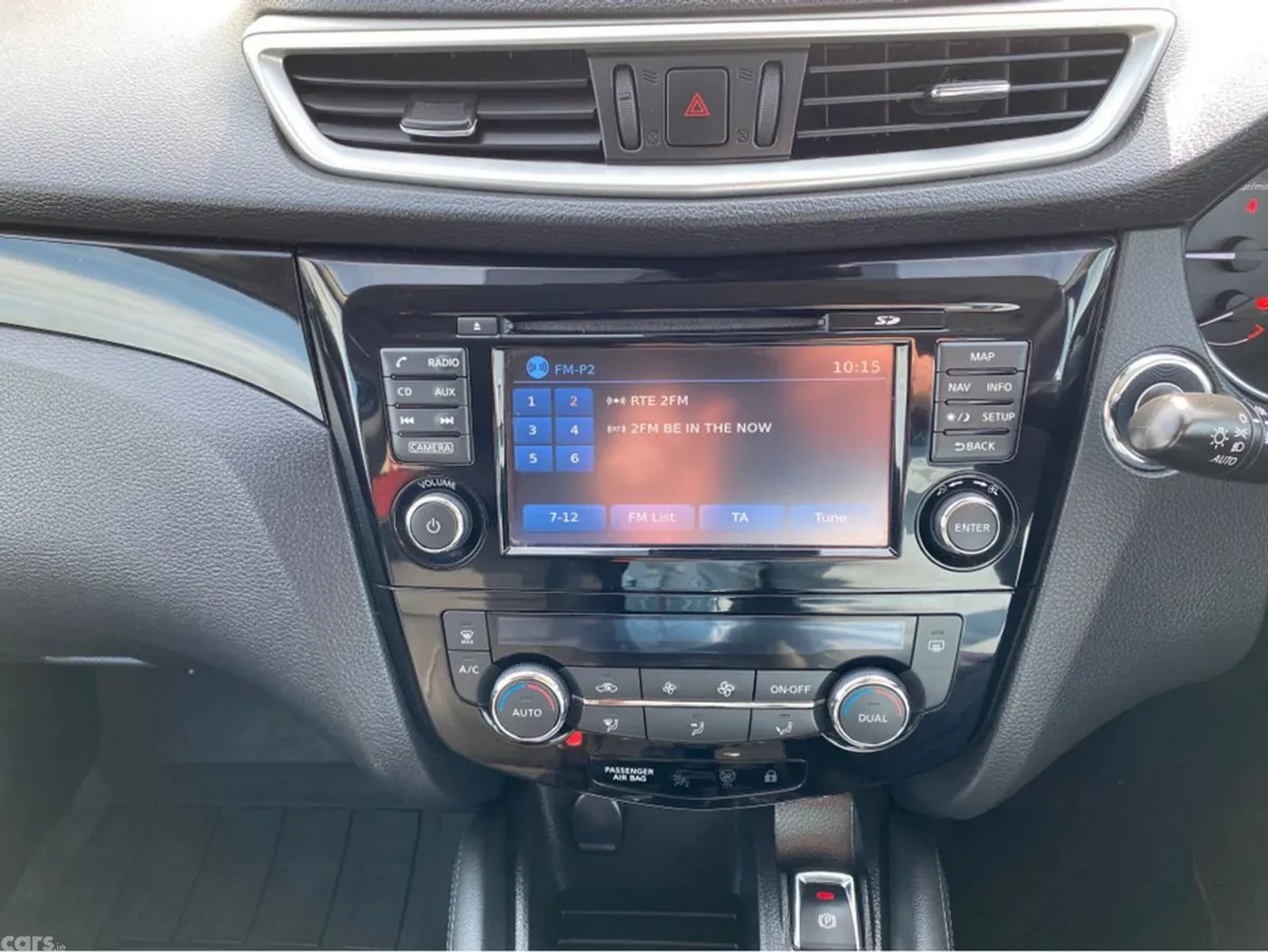 Nissan Qashqai MPV, Diesel, 2017, Grey