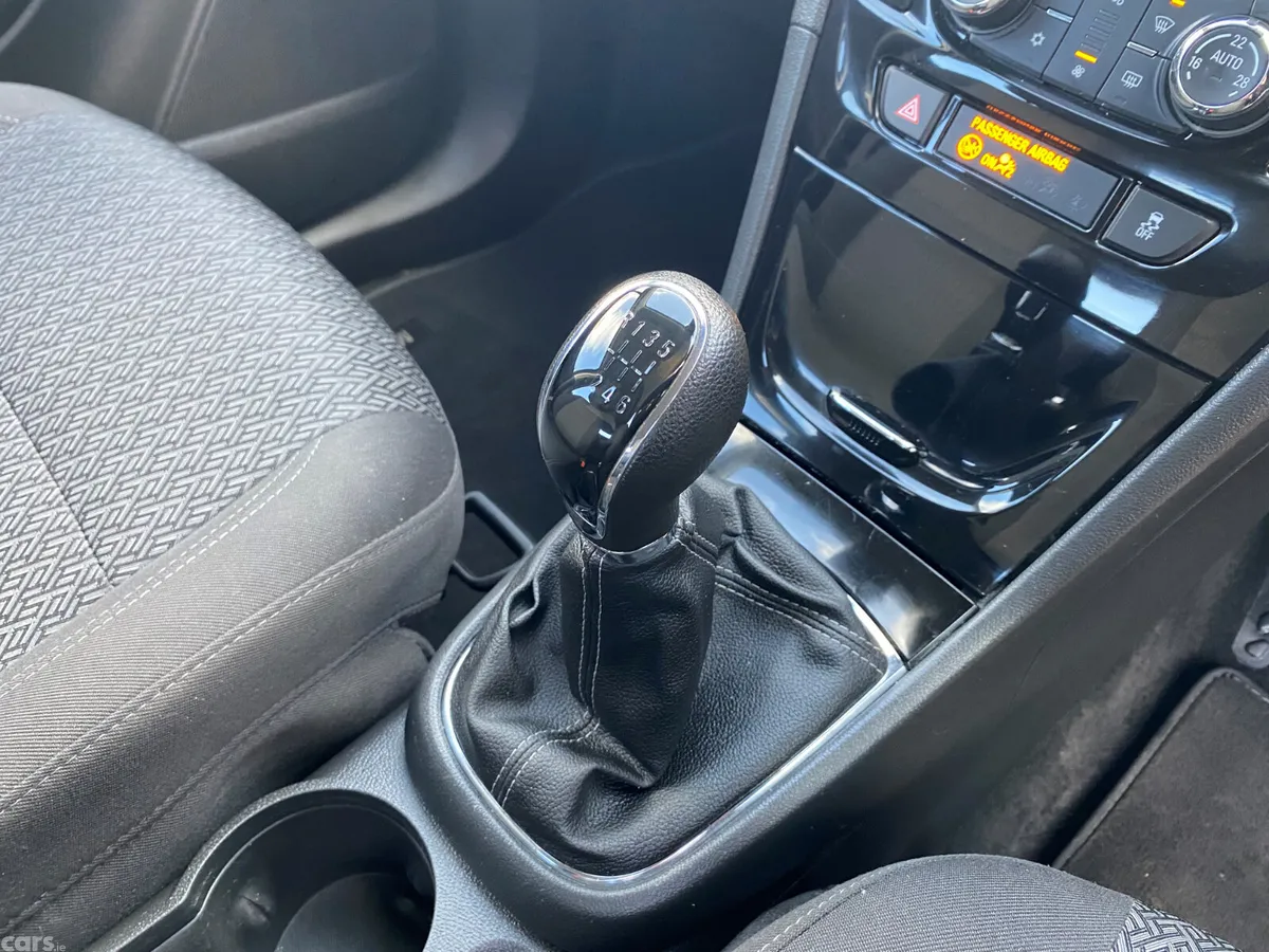 Vauxhall Mokka Hatchback, Diesel, 2018, Grey
