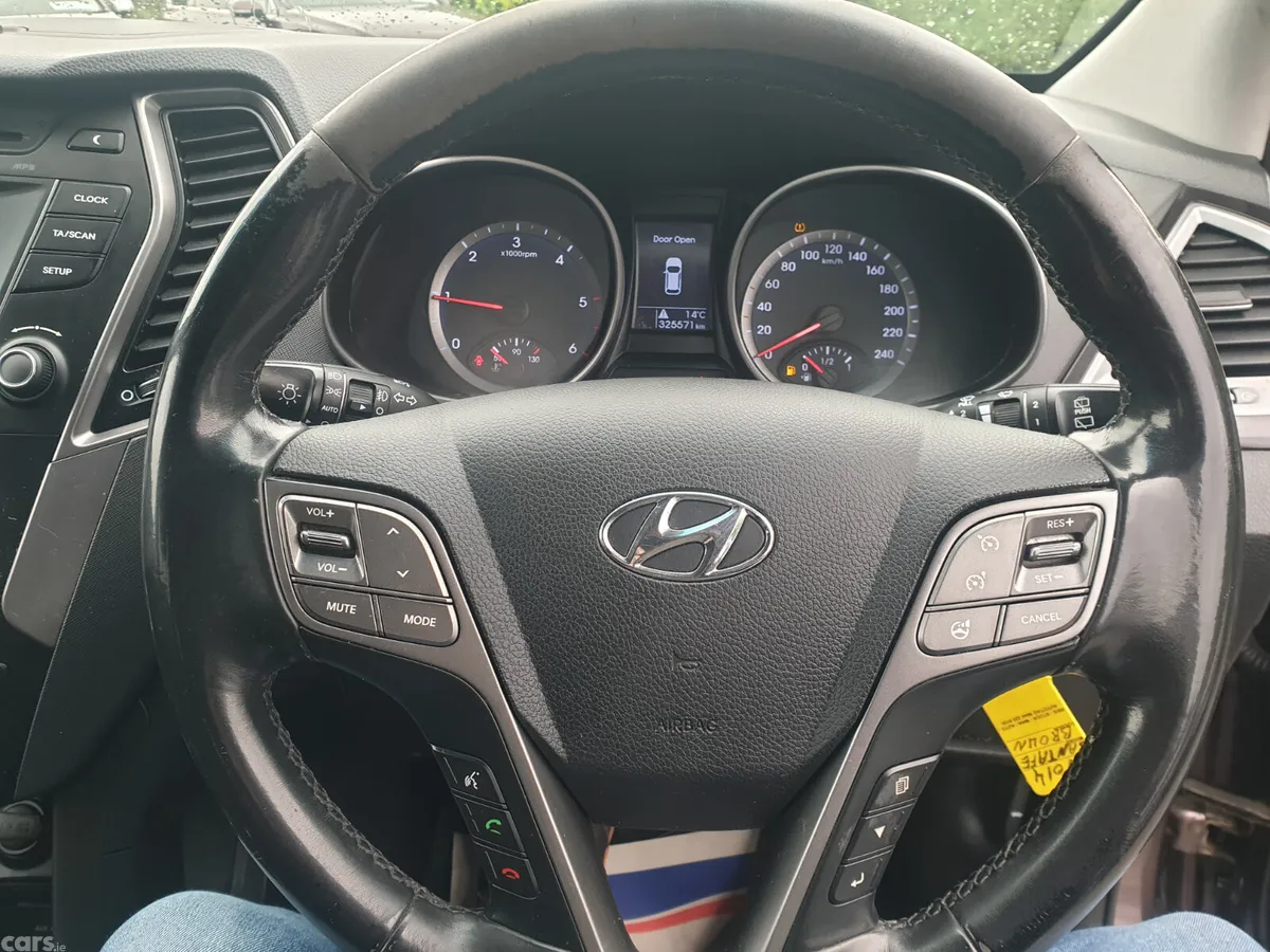 Hyundai Santa Fe SUV, Diesel, 2014, Gold