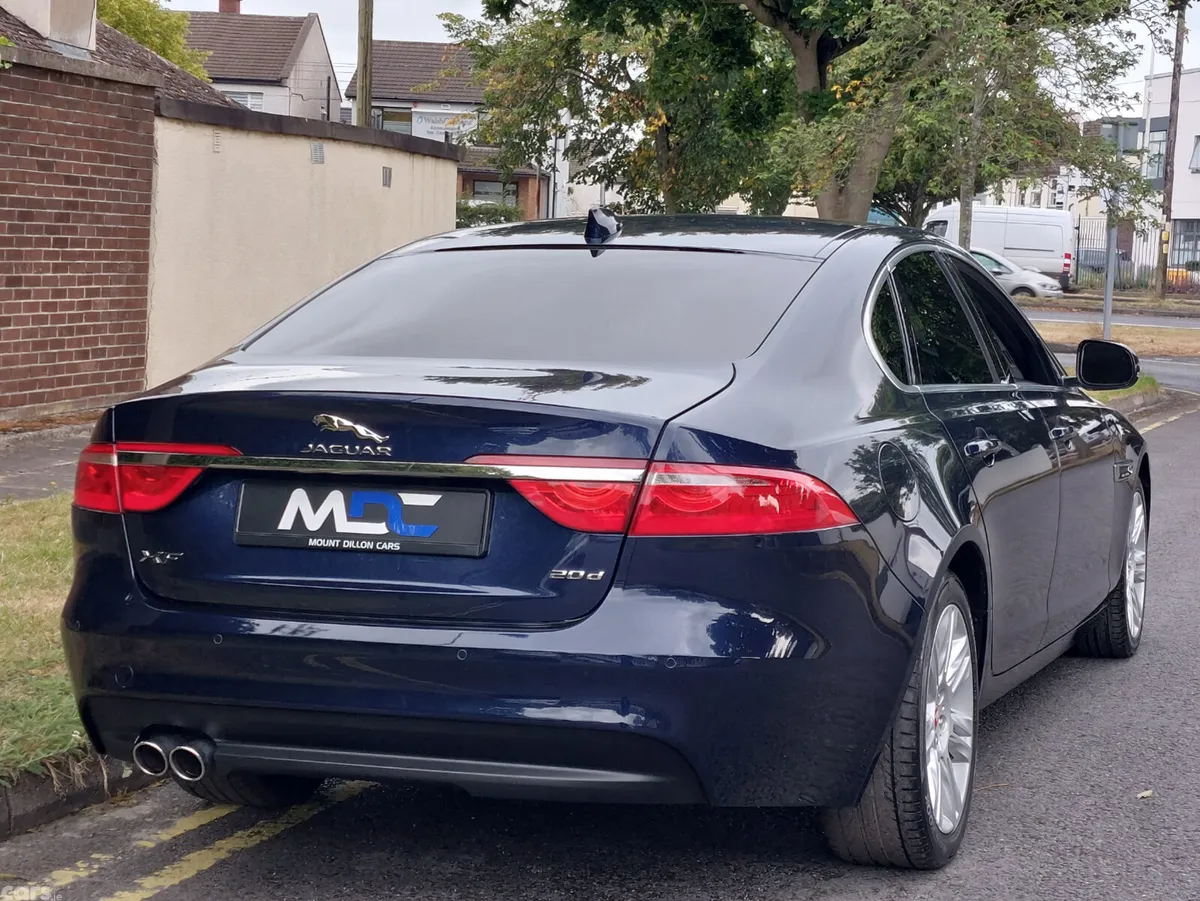 Jaguar XF Saloon, Diesel, 2015, Blue