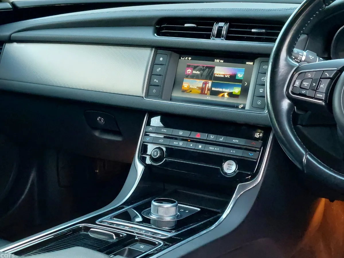 Jaguar XF Saloon, Diesel, 2015, Blue