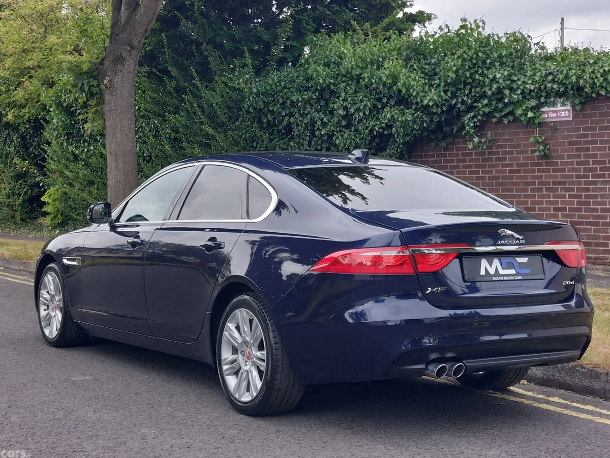 Jaguar XF Saloon, Diesel, 2015, Blue