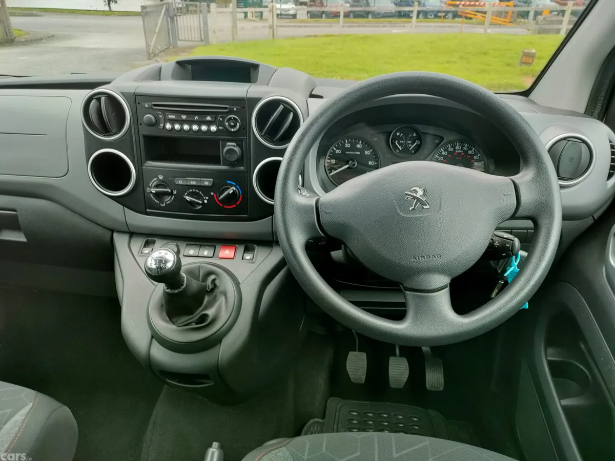 Peugeot Partner MPV, Diesel, 2018, Silver