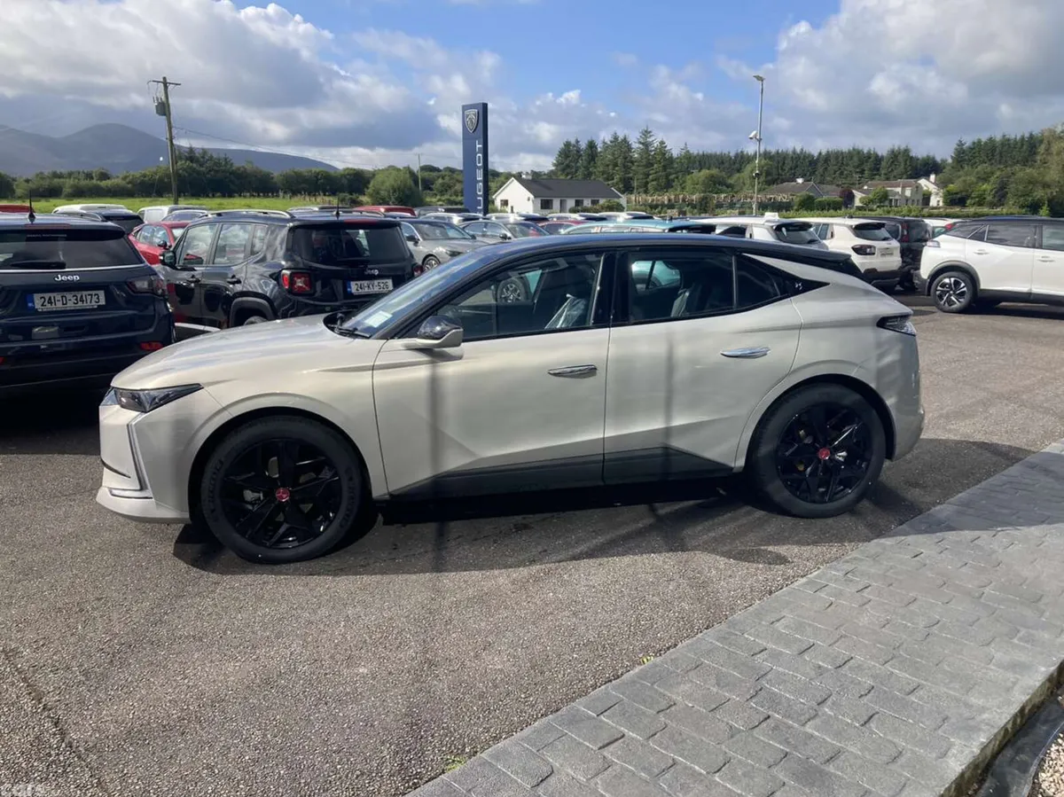 DS Automobiles DS 4 MPV, Petrol, 2024, Grey