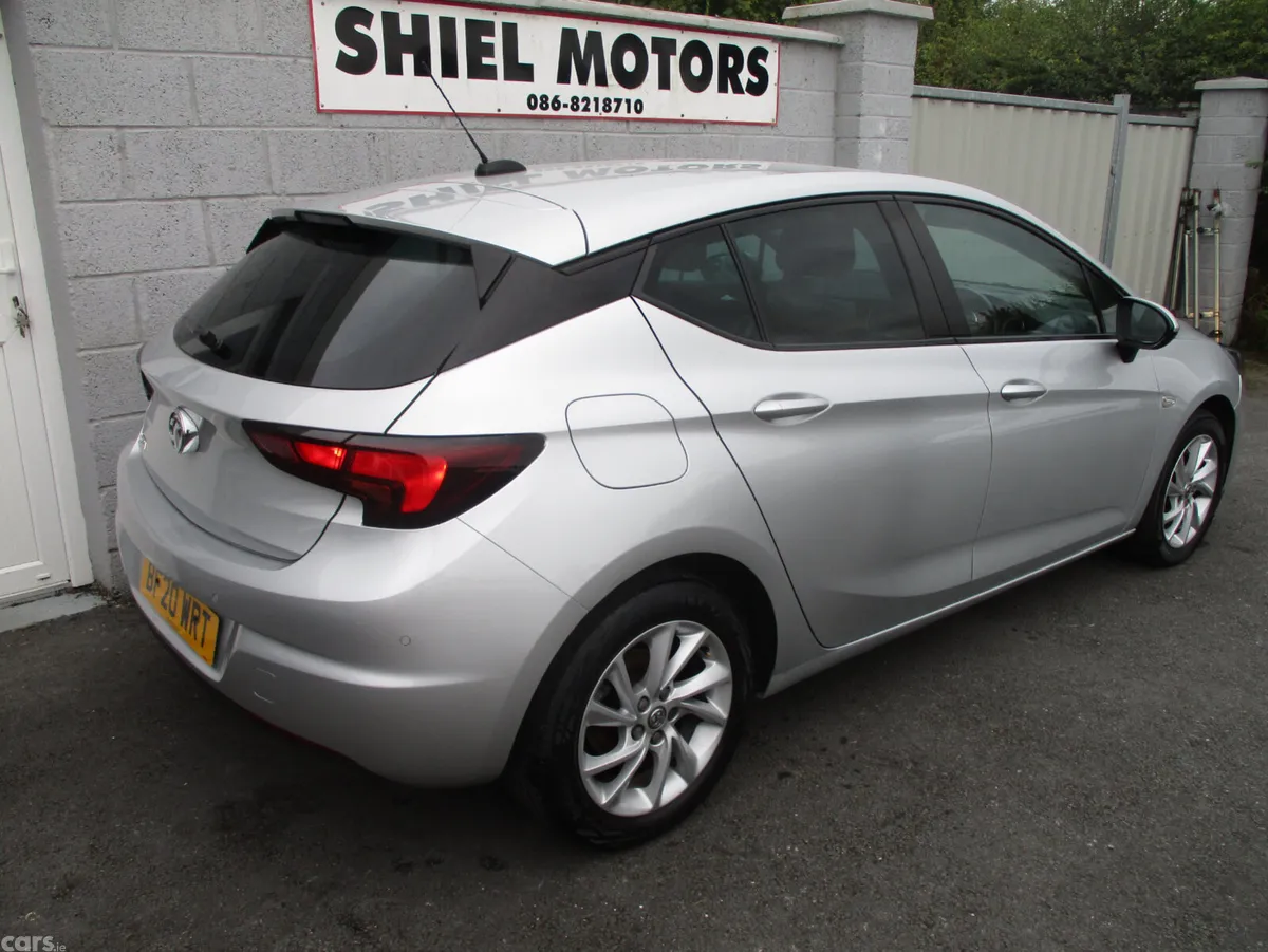 Vauxhall Astra Hatchback, Diesel, 2020, Silver