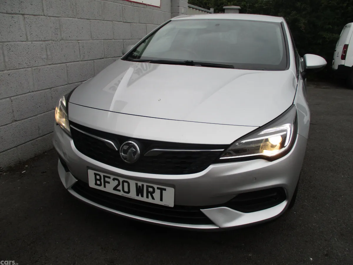 Vauxhall Astra Hatchback, Diesel, 2020, Silver