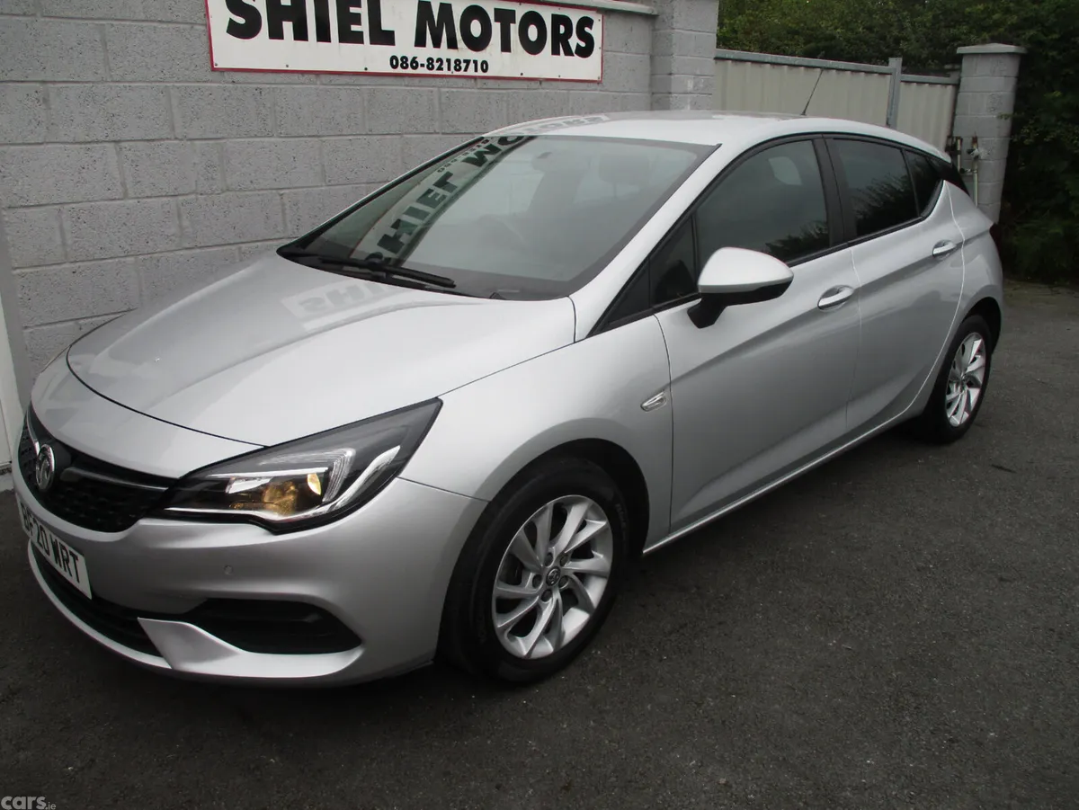 Vauxhall Astra Hatchback, Diesel, 2020, Silver