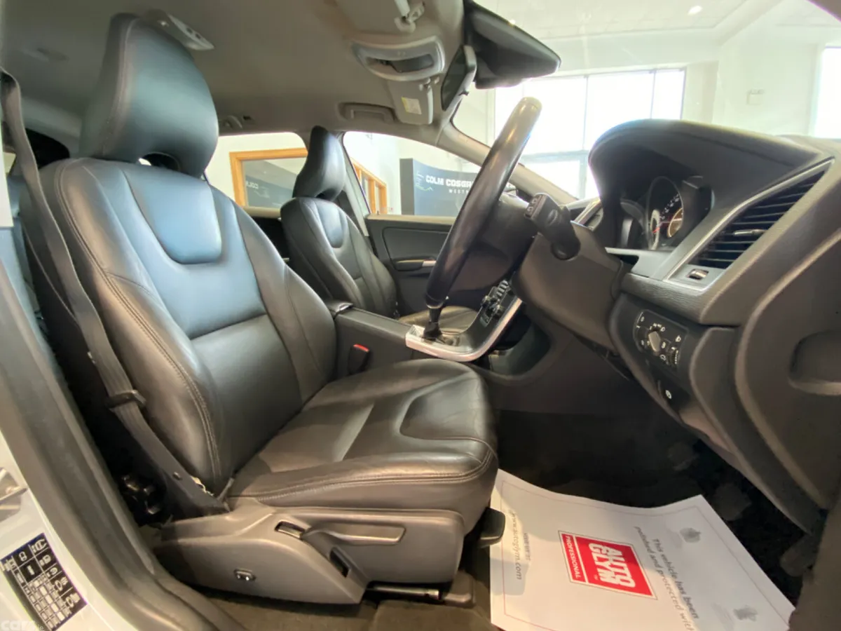 Volvo XC60 SUV, Diesel, 2016, White