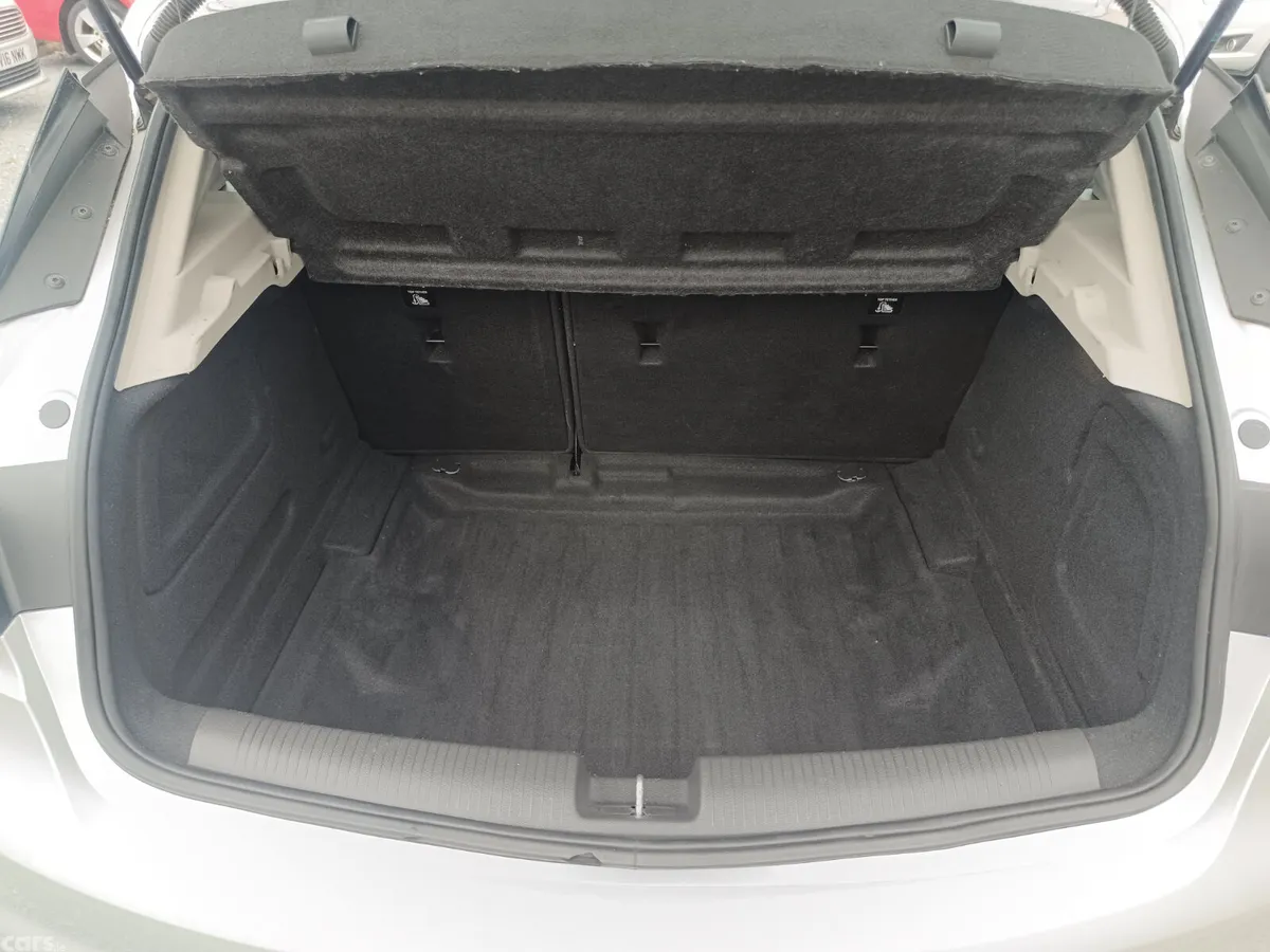 Vauxhall Astra Hatchback, Diesel, 2017, Silver