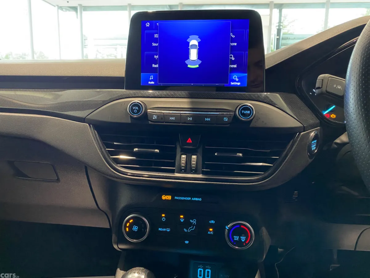 Ford Focus Hatchback, Diesel, 2021, Blue