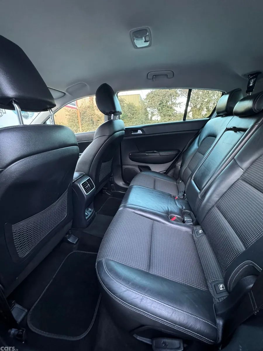 Kia Sportage SUV, Diesel, 2016, Black