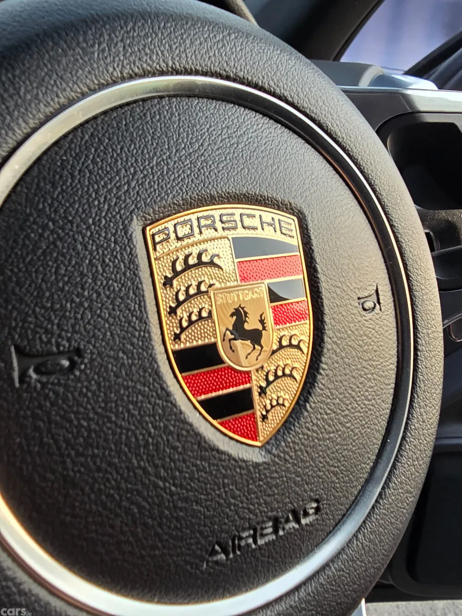 Porsche Cayenne SUV, Petrol Plug-in Hybrid, 2016, Black