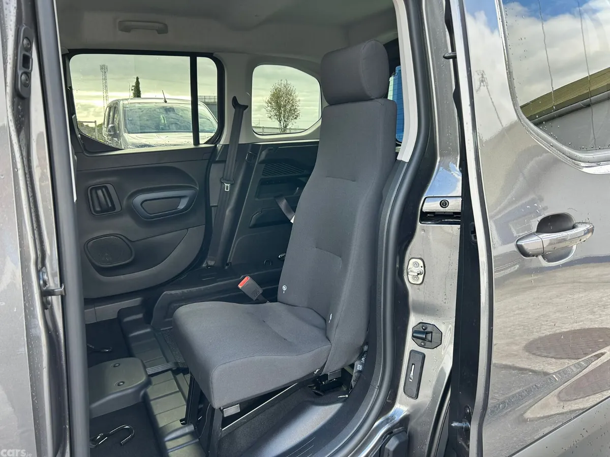 Peugeot Rifter MPV, Diesel, 2021, Grey