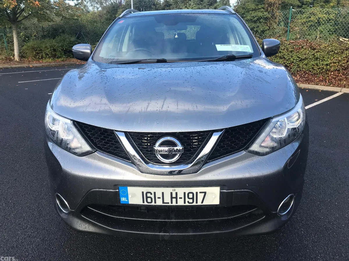 Nissan Qashqai Hatchback, Diesel, 2016, Grey