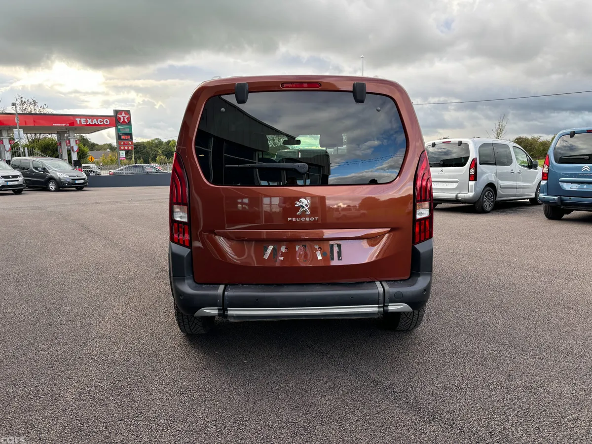 Peugeot Rifter MPV, Diesel, 2019, Gold